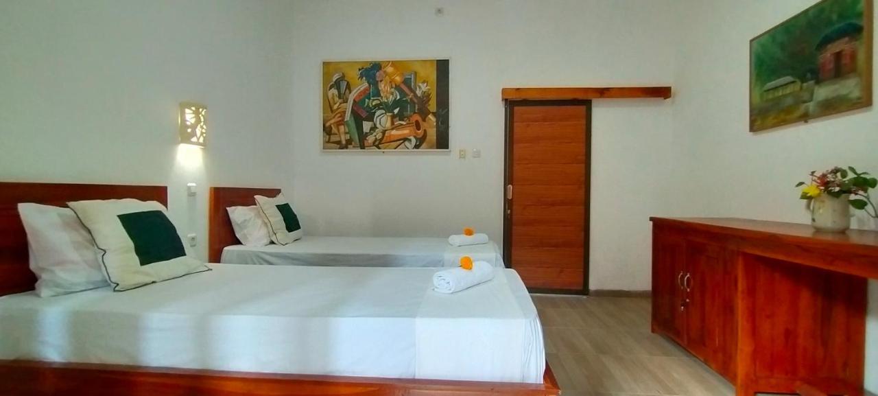 Tunjung Guest House Lovina Beach Buleleng  ภายนอก รูปภาพ