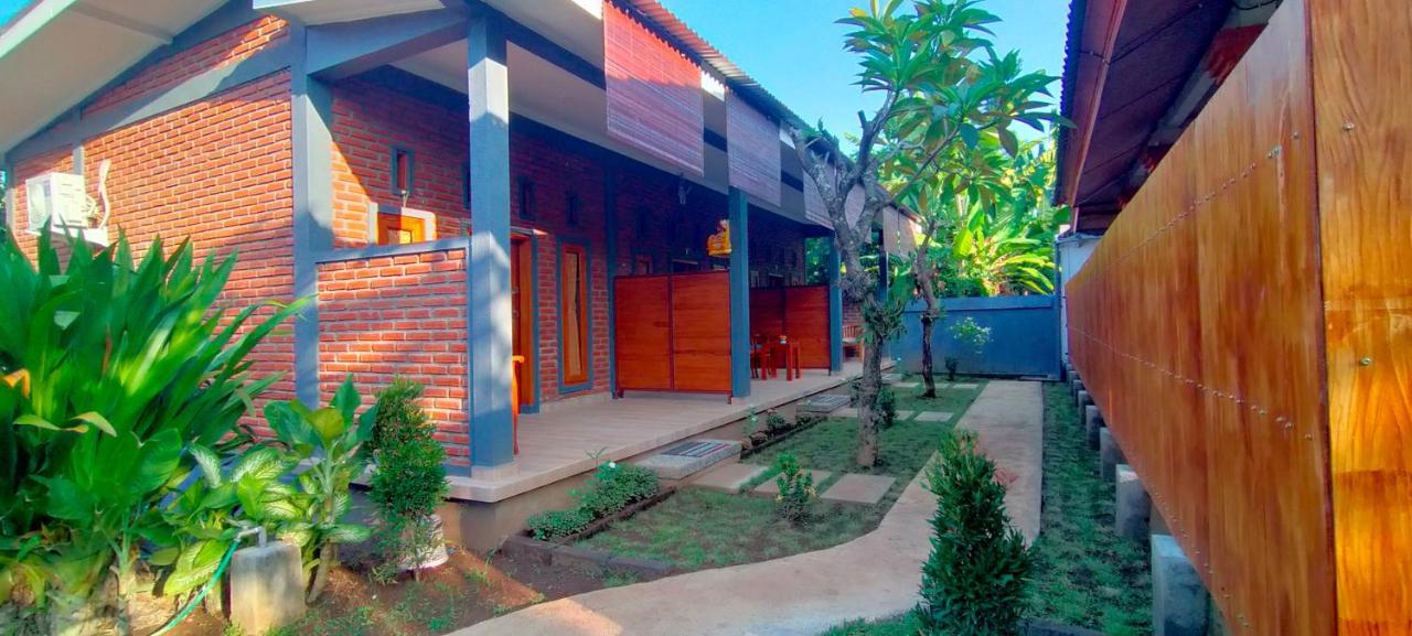 Tunjung Guest House Lovina Beach Buleleng  ภายนอก รูปภาพ