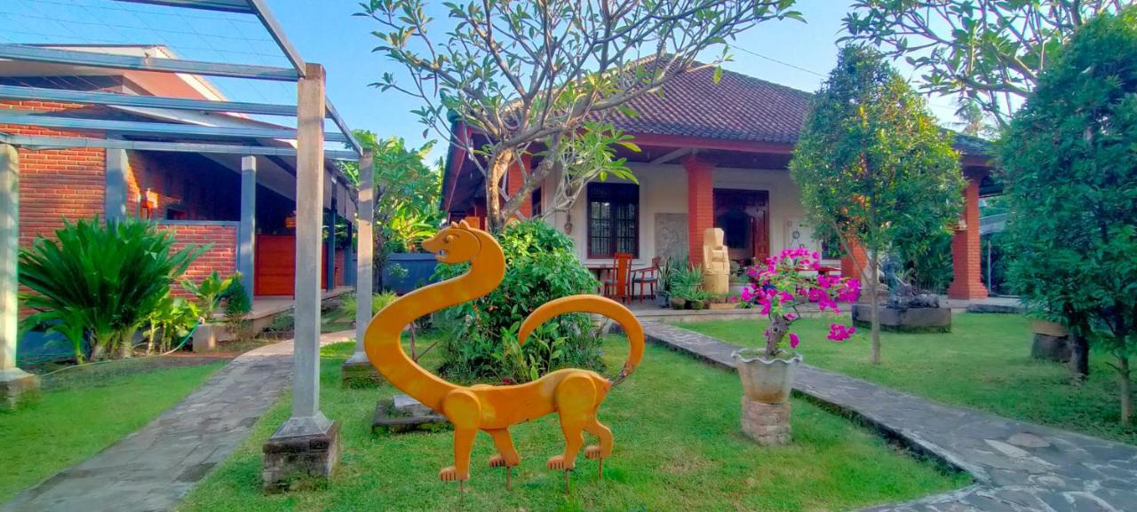 Tunjung Guest House Lovina Beach Buleleng  ภายนอก รูปภาพ