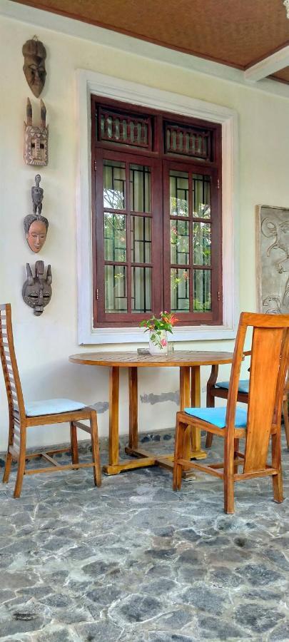 Tunjung Guest House Lovina Beach Buleleng  ภายนอก รูปภาพ