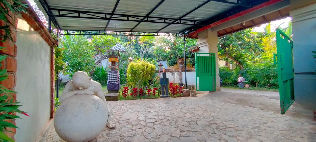 Tunjung Guest House Lovina Beach Buleleng  ภายนอก รูปภาพ