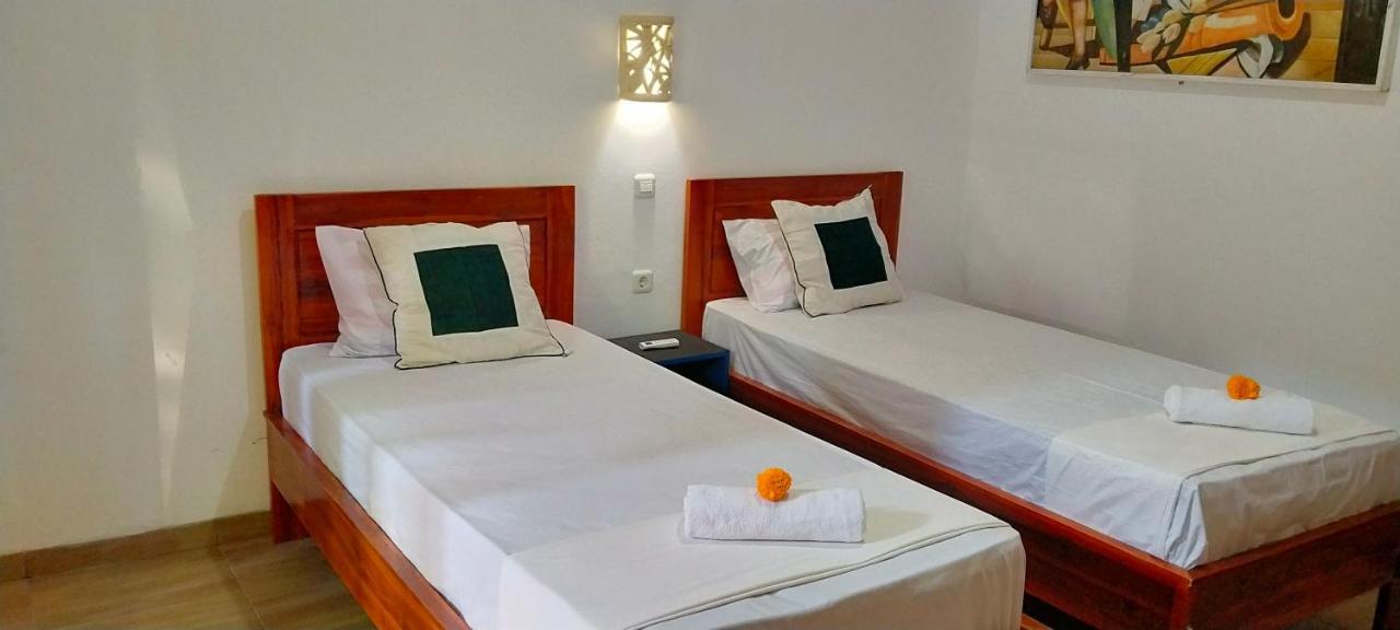 Tunjung Guest House Lovina Beach Buleleng  ภายนอก รูปภาพ